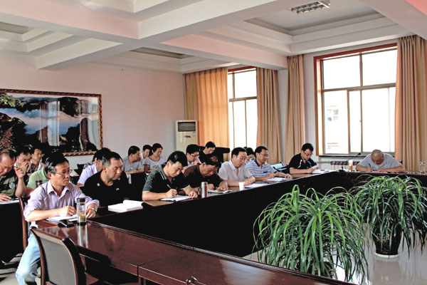 市质监局迅速传达学习市政府部门工作会议精神